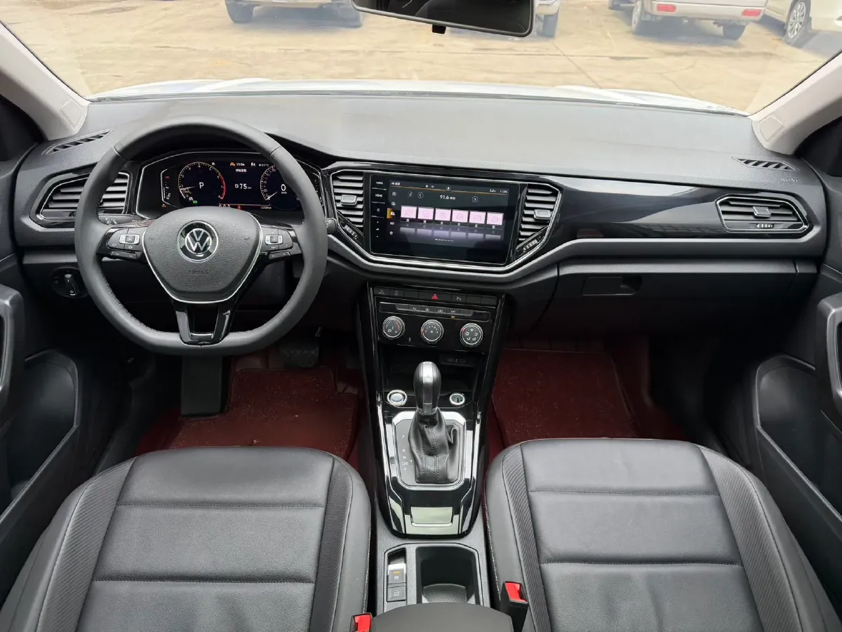 2022 Volkswagen T-Roc 1.4T 150HP L4 7DCT,autocango,china used car exporter,china ev exporter,chinese used car exporter,chinese used ev exporter