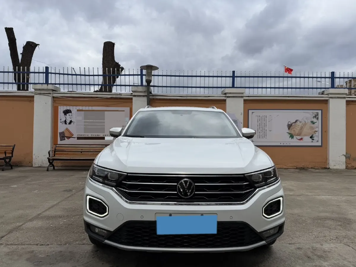 2022 Volkswagen T-Roc 1.4T 150HP L4 7DCT,autocango,china used car exporter,china ev exporter,chinese used car exporter,chinese used ev exporter