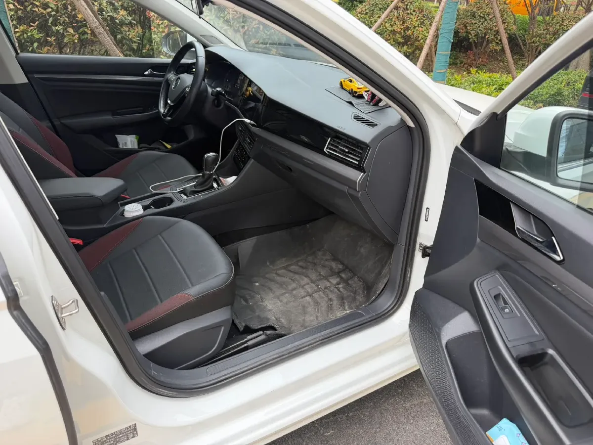 2021 Volkswagen Bora 1.5L 113HP L4 6AT,autocango,china used car exporter,china ev exporter,chinese used car exporter,chinese used ev exporter