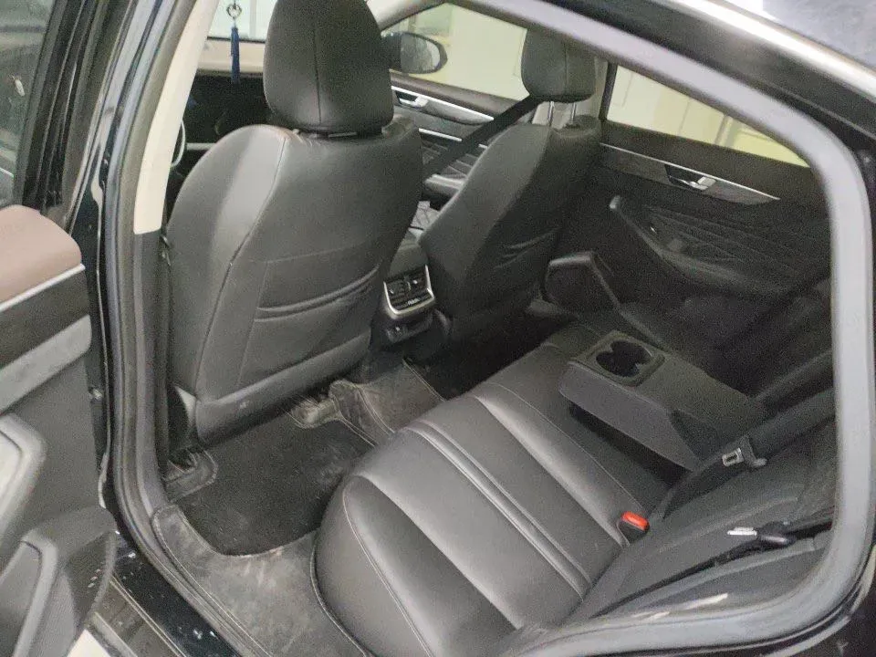 2021 DongFeng Aeolus YiXuan MAX 1.5T 190HP L4 7DCT,autocango,china used car exporter,china ev exporter,chinese used car exporter,chinese used ev exporter