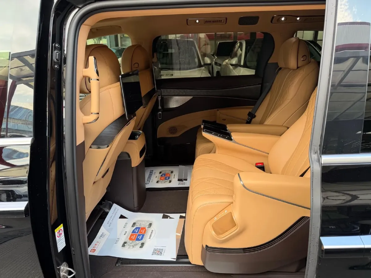 2025 Denza D9 1.5T 156HP L4 E-CVT PHEV 40KWH,autocango,china used car exporter,china ev exporter,chinese used car exporter,chinese used ev exporter