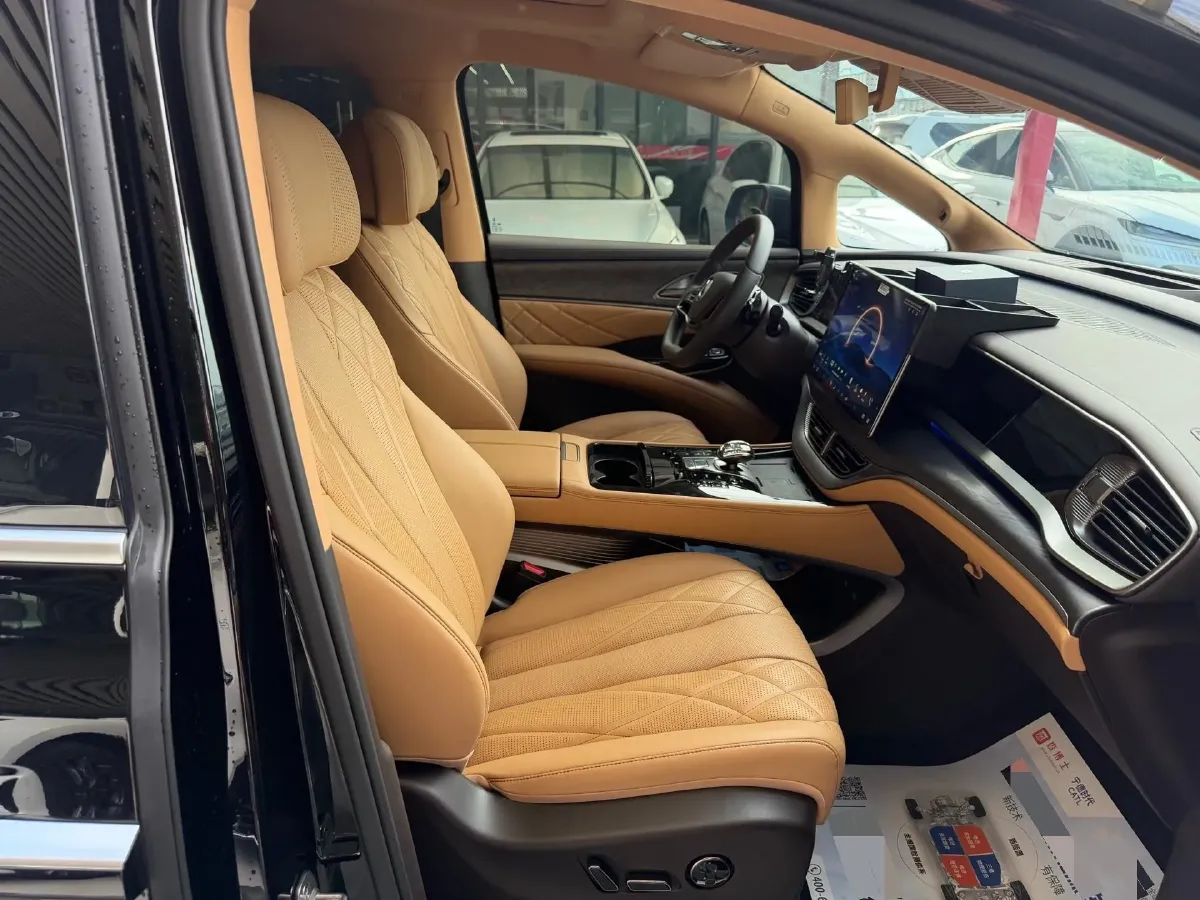 2025 Denza D9 1.5T 156HP L4 E-CVT PHEV 40KWH,autocango,china used car exporter,china ev exporter,chinese used car exporter,chinese used ev exporter