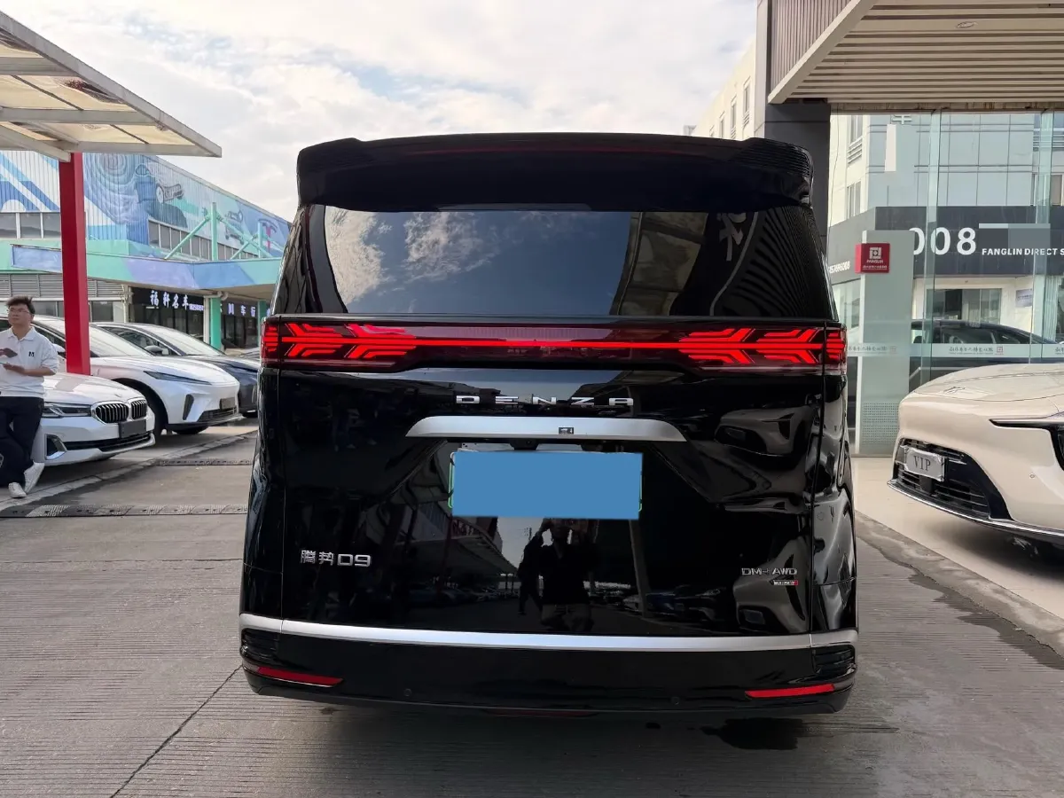 2025 Denza D9 1.5T 156HP L4 E-CVT PHEV 40KWH,autocango,china used car exporter,china ev exporter,chinese used car exporter,chinese used ev exporter