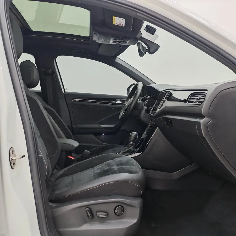 2021 Volkswagen T-Roc 1.4T 150HP L4 7DCT,autocango,china used car exporter,china ev exporter,chinese used car exporter,chinese used ev exporter