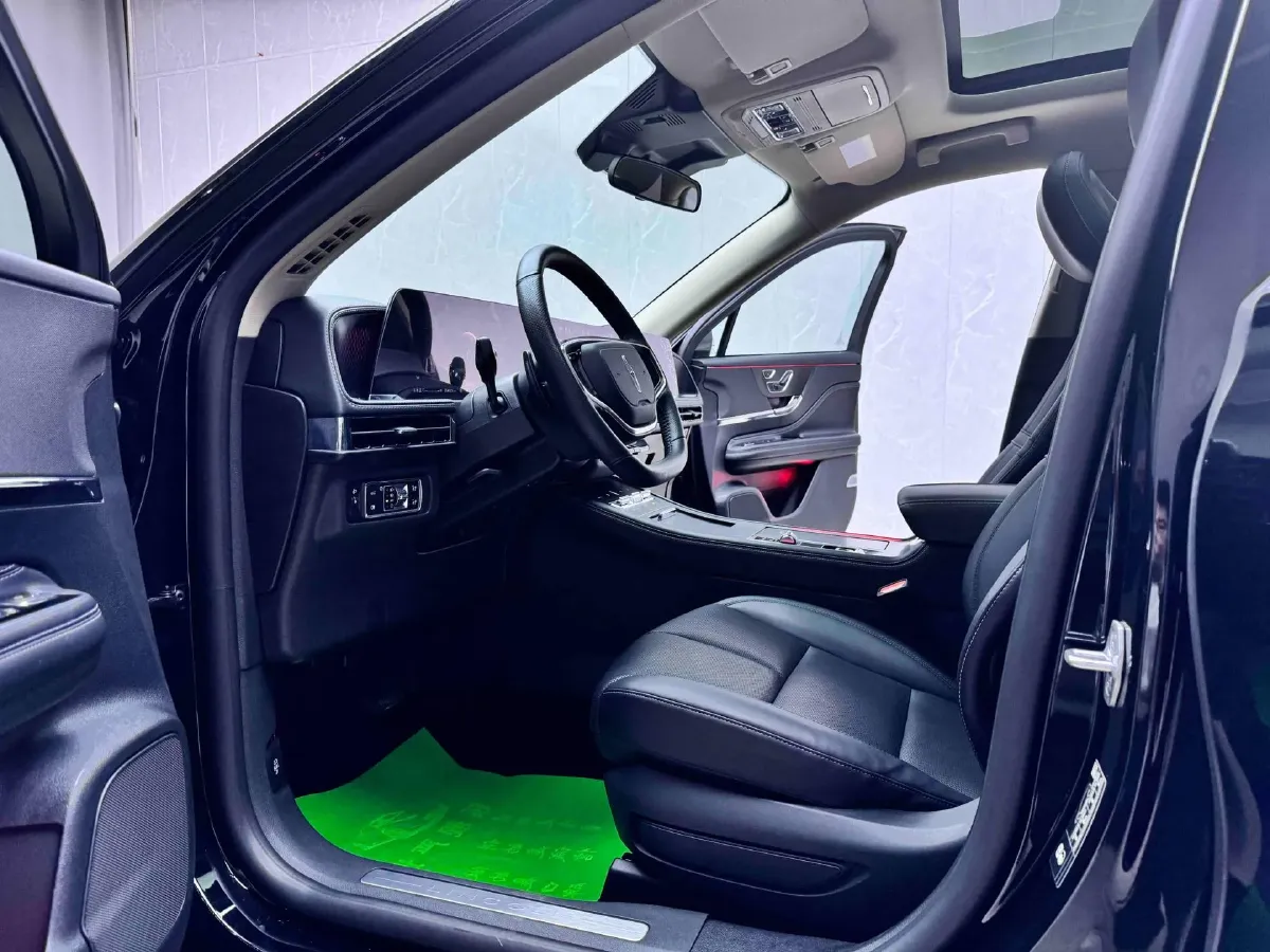 2024 Lincoln Corsair 2.0T 261HP L4 8AT,autocango,china used car exporter,china ev exporter,chinese used car exporter,chinese used ev exporter