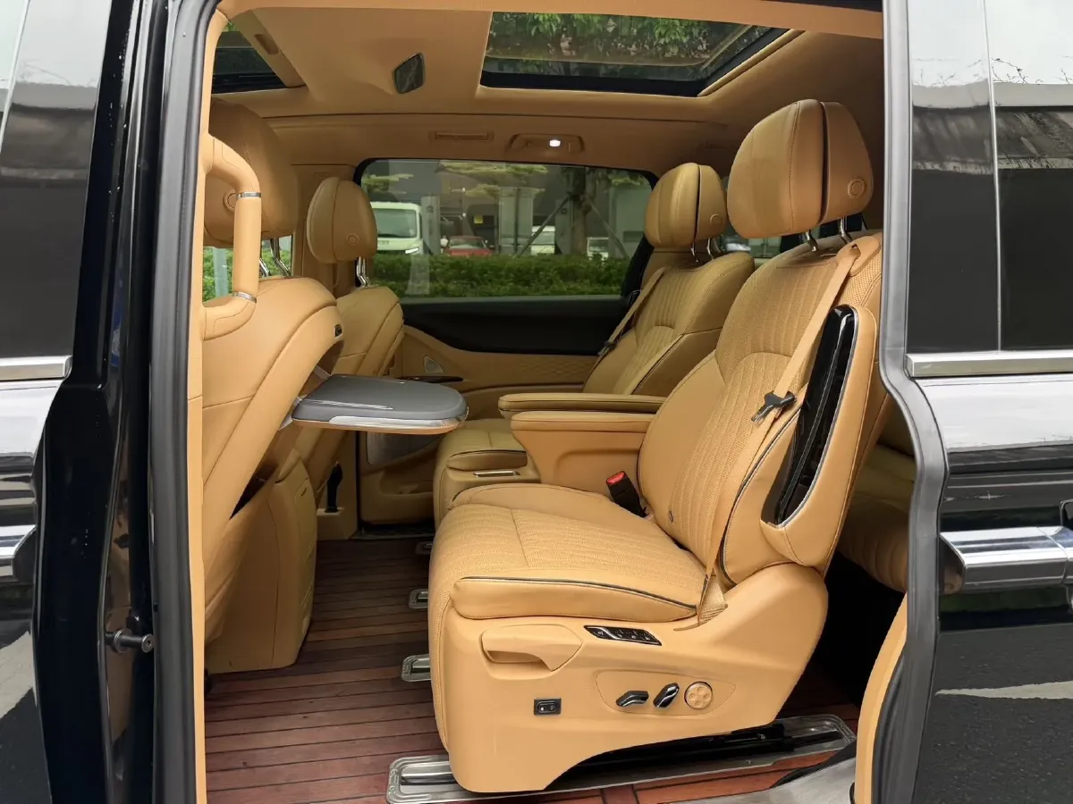 2022 Voyah Dream 1.5T 136HP L4 PHEV 25.57KWH,autocango,china used car exporter,china ev exporter,chinese used car exporter,chinese used ev exporter