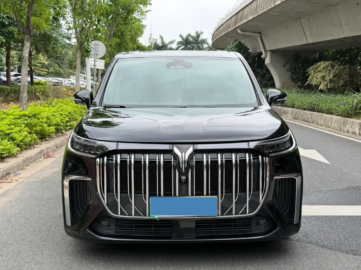 2022 Voyah Dream 1.5T 136HP L4 PHEV 25.57KWH,autocango,china used car exporter,china ev exporter,chinese used car exporter,chinese used ev exporter
