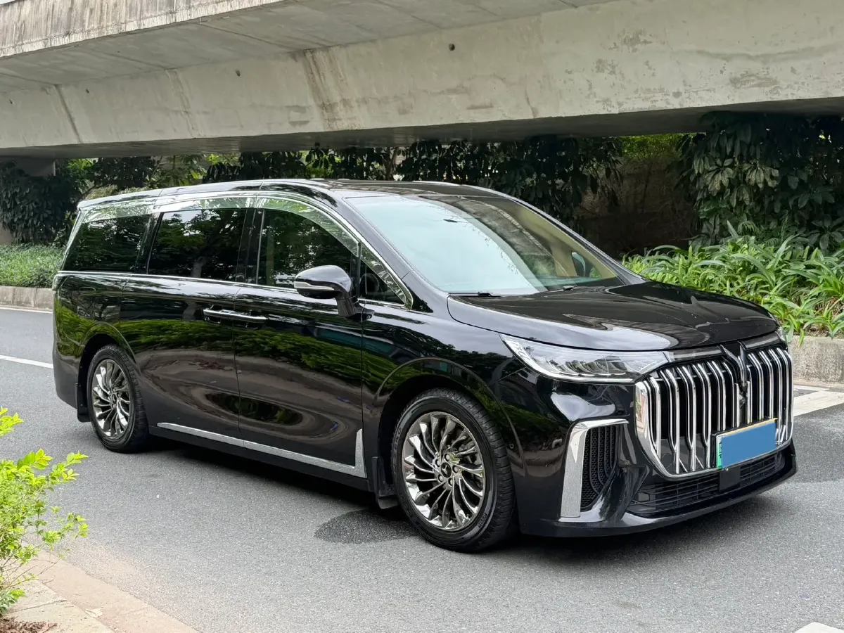 2022 Voyah Dream 1.5T 136HP L4 PHEV 25.57KWH,autocango,china used car exporter,china ev exporter,chinese used car exporter,chinese used ev exporter