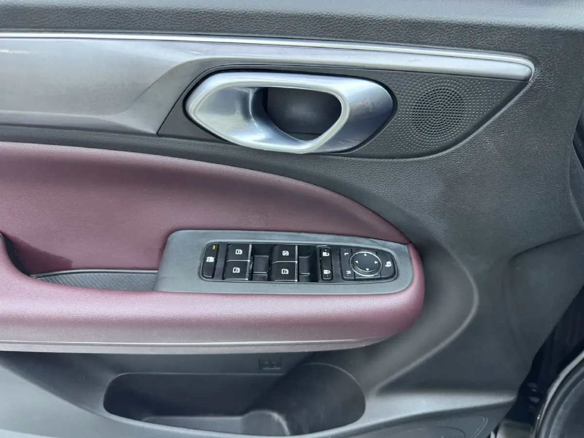 2021 GAC Trumpchi M6 1.5T 169HP L4 7DCT,autocango,china used car exporter,china ev exporter,chinese used car exporter,chinese used ev exporter