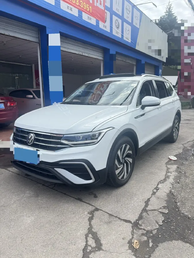 2023 Volkswagen Tiguan L 1.5T 160HP L4 7DCT,autocango,china used car exporter,china ev exporter,chinese used car exporter,chinese used ev exporter