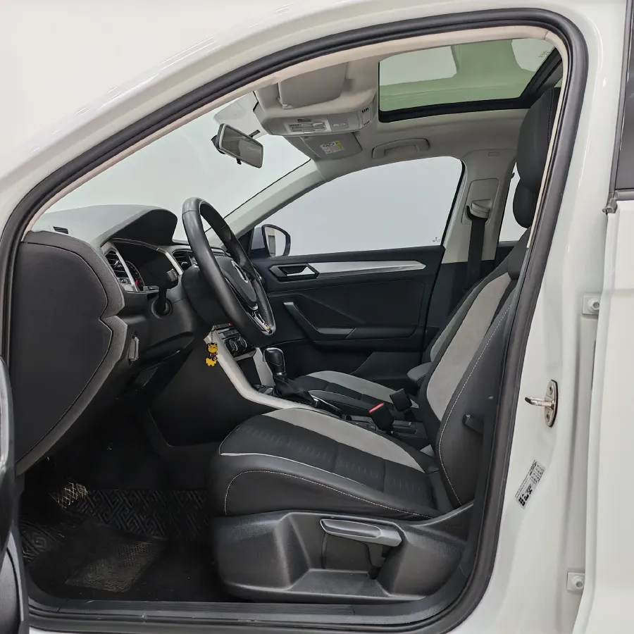 2021 Volkswagen T-Roc 1.4T 150HP L4 7DCT,autocango,china used car exporter,china ev exporter,chinese used car exporter,chinese used ev exporter