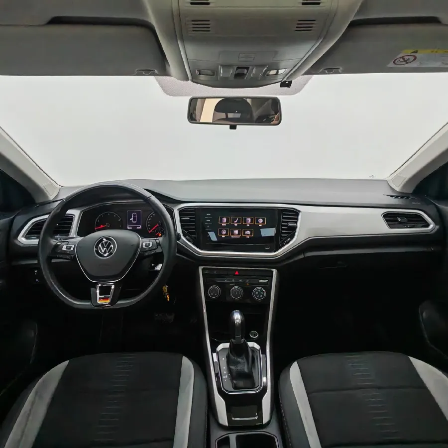 2021 Volkswagen T-Roc 1.4T 150HP L4 7DCT,autocango,china used car exporter,china ev exporter,chinese used car exporter,chinese used ev exporter