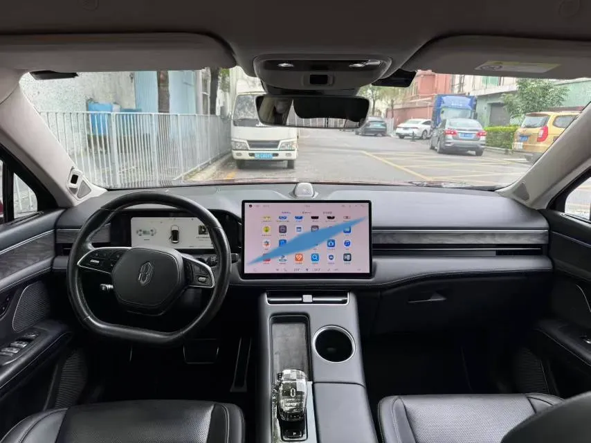 2022 Isuzu Mu-X 2.0T 220HP L4 8AT,autocango,china used car exporter,china ev exporter,chinese used car exporter,chinese used ev exporter