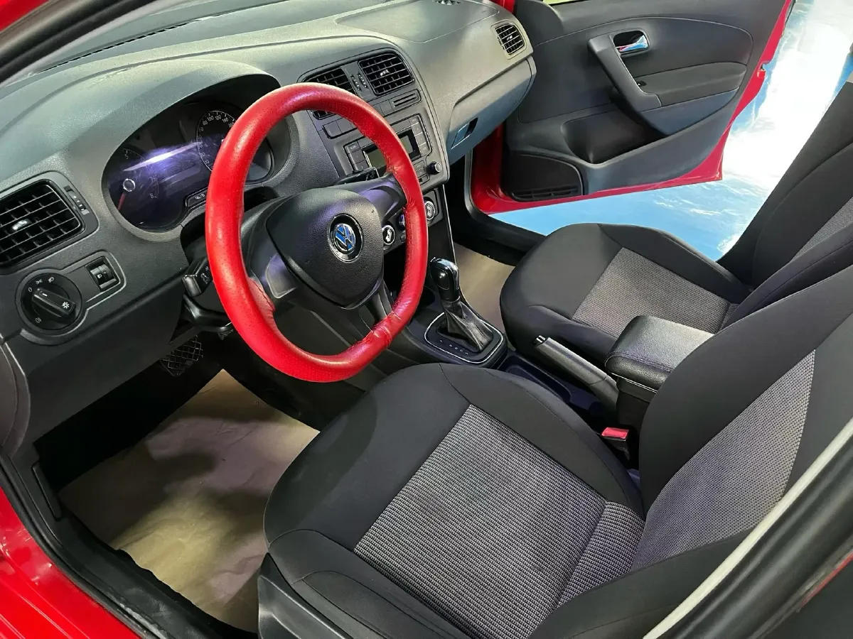 2016 Volkswagen Polo 1.4L 90HP L4 6AT,autocango,china used car exporter,china ev exporter,chinese used car exporter,chinese used ev exporter