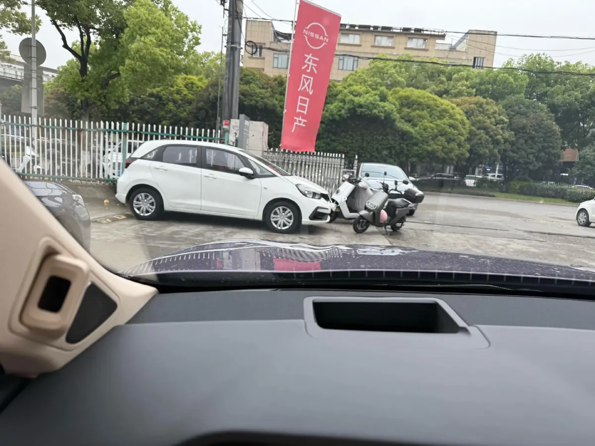 2025 AITO AITO M5 1.5T 152HP L4 REEV 42KWH,autocango,china used car exporter,china ev exporter,chinese used car exporter,chinese used ev exporter