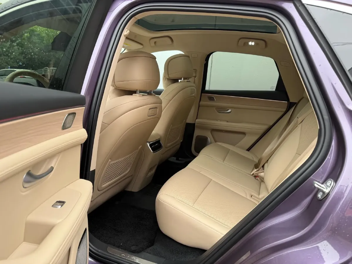 2025 AITO AITO M5 1.5T 152HP L4 REEV 42KWH,autocango,china used car exporter,china ev exporter,chinese used car exporter,chinese used ev exporter