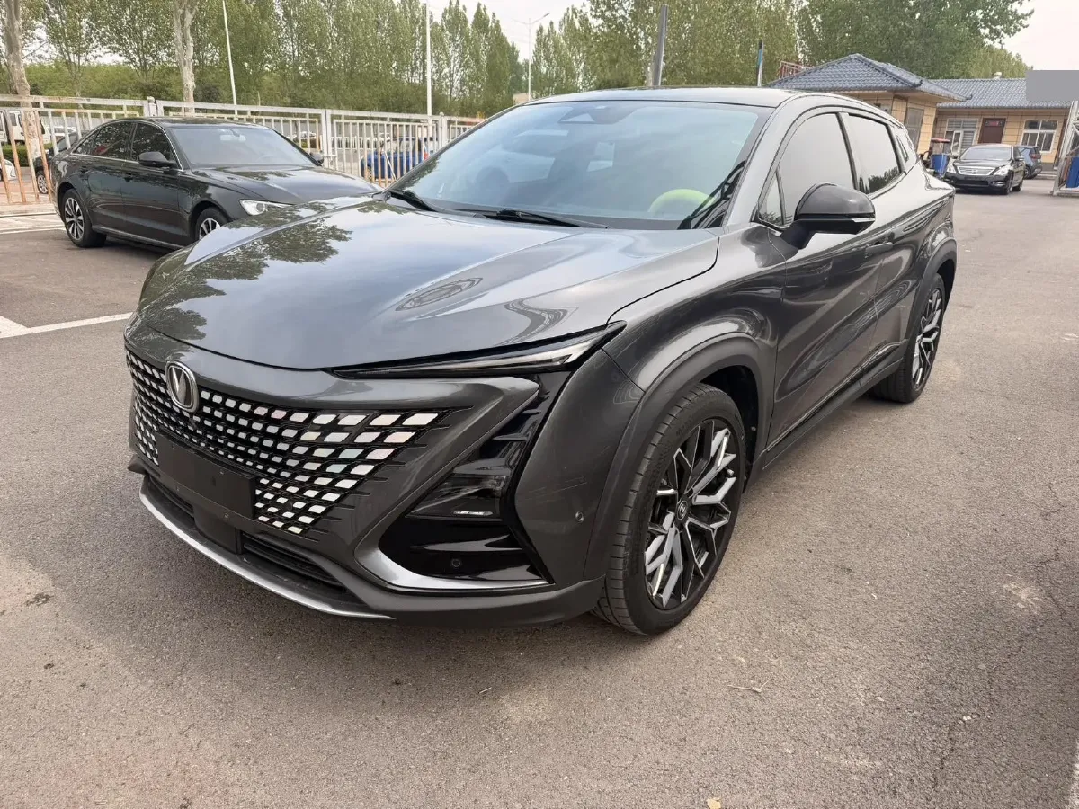 2022 ChangAn UNI-T 1.5T 188HP L4 7DCT,autocango,china used car exporter,china ev exporter,chinese used car exporter,chinese used ev exporter