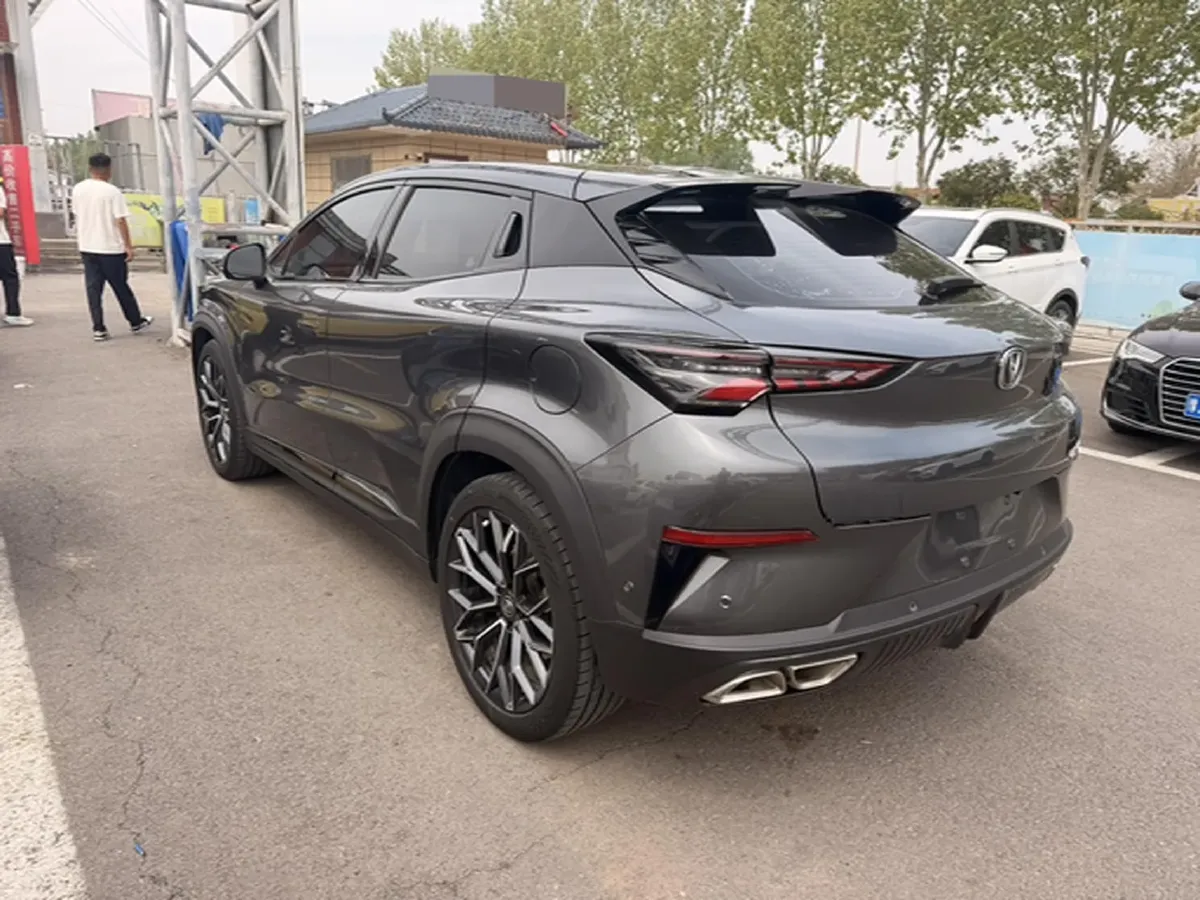 2022 ChangAn UNI-T 1.5T 188HP L4 7DCT,autocango,china used car exporter,china ev exporter,chinese used car exporter,chinese used ev exporter