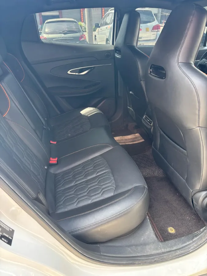 2022 ChangAn UNI-T 1.5T 188HP L4 7DCT,autocango,china used car exporter,china ev exporter,chinese used car exporter,chinese used ev exporter