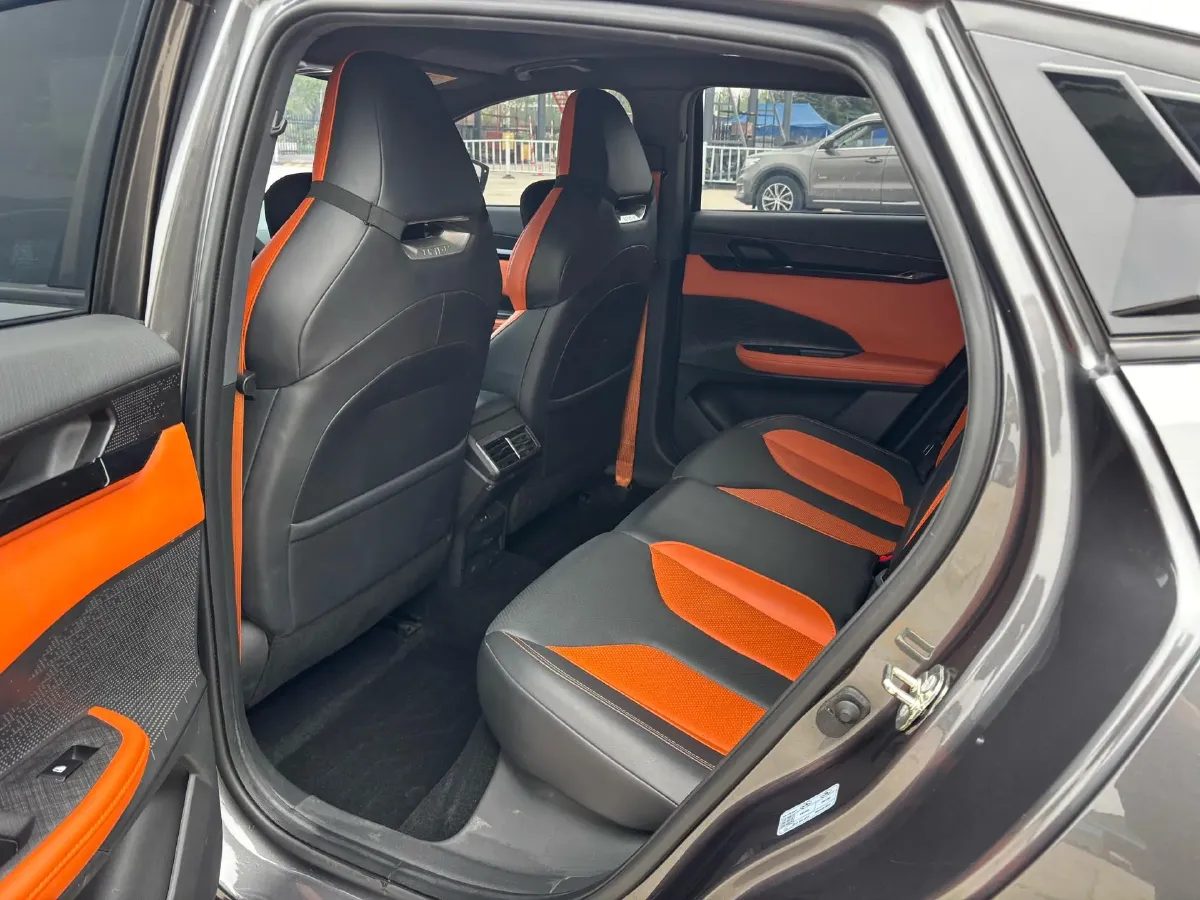 2023 ChangAn UNI-V 1.5T 188HP L4 7DCT,autocango,china used car exporter,china ev exporter,chinese used car exporter,chinese used ev exporter