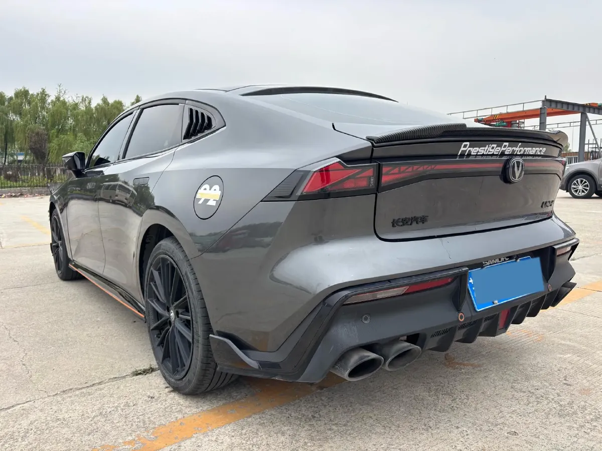 2023 ChangAn UNI-V 1.5T 188HP L4 7DCT,autocango,china used car exporter,china ev exporter,chinese used car exporter,chinese used ev exporter