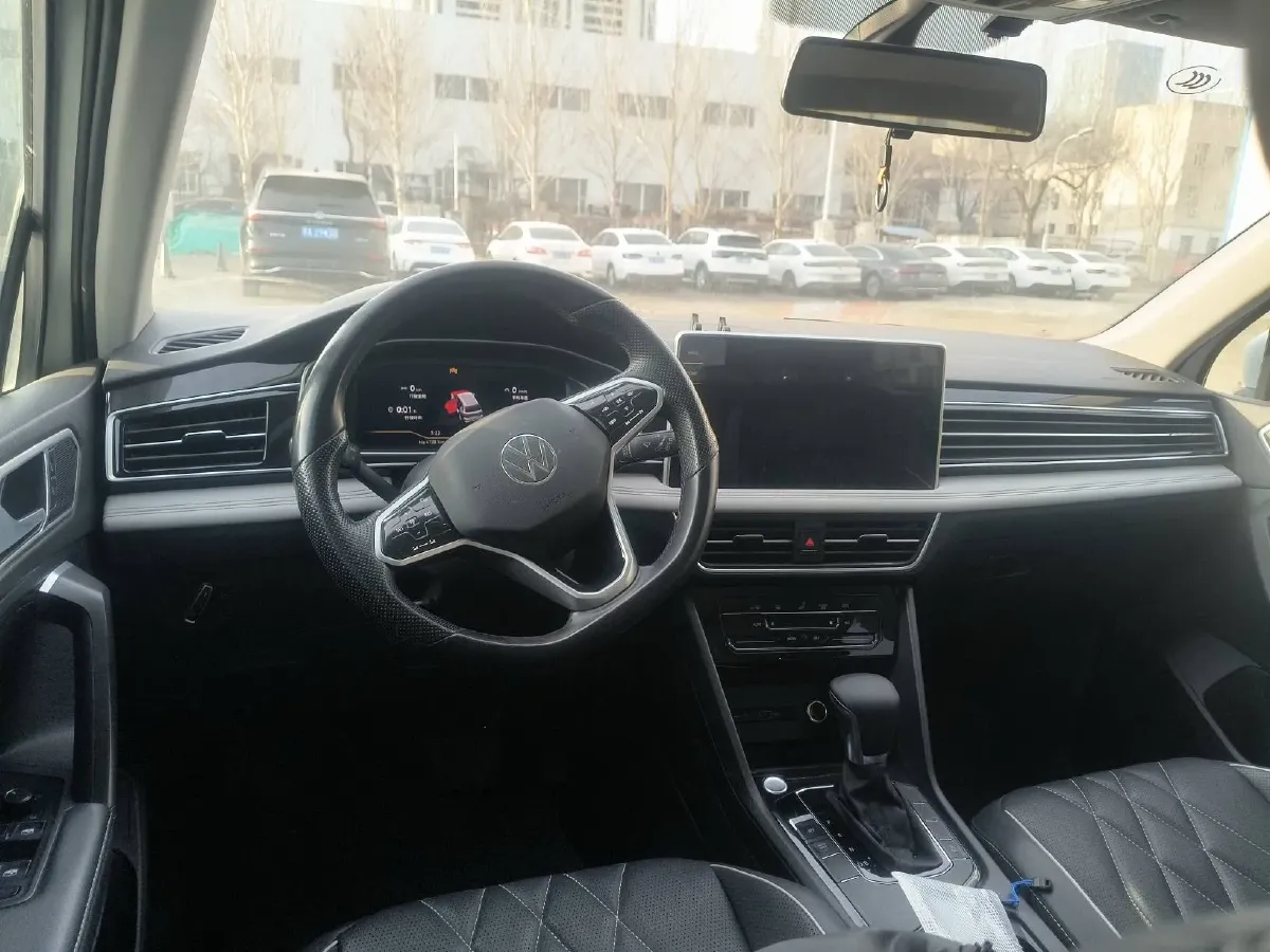 2023 Volkswagen Tiguan L 1.5T 160HP L4 7DCT,autocango,china used car exporter,china ev exporter,chinese used car exporter,chinese used ev exporter