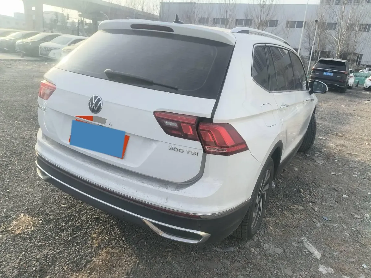2023 Volkswagen Tiguan L 1.5T 160HP L4 7DCT,autocango,china used car exporter,china ev exporter,chinese used car exporter,chinese used ev exporter