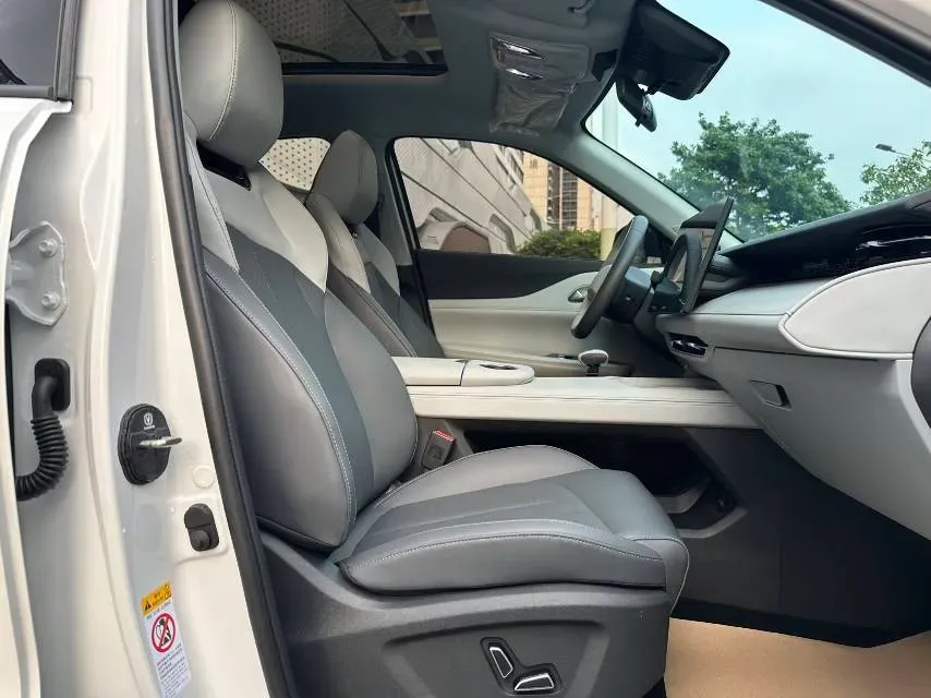 2025 ChangAn UNI-Z 1.5T 188HP L4 7DCT,autocango,china used car exporter,china ev exporter,chinese used car exporter,chinese used ev exporter