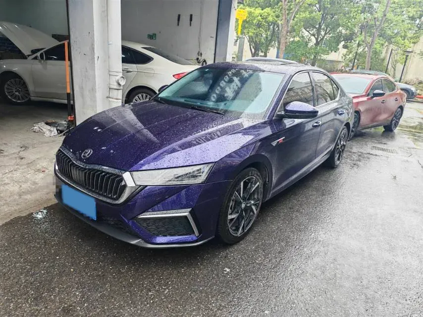 2021 Skoda Octavia 1.4T 150HP L4 7DCT,autocango,china used car exporter,china ev exporter,chinese used car exporter,chinese used ev exporter