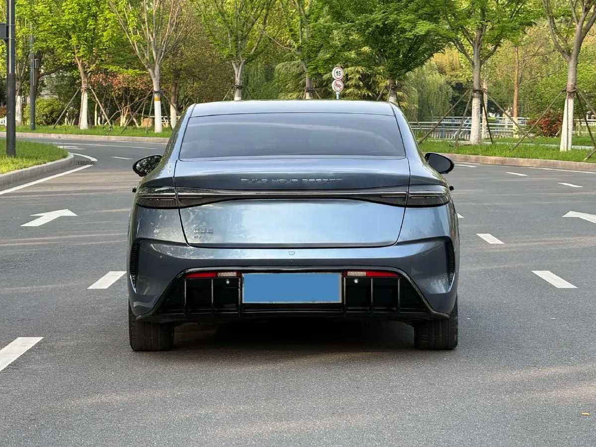 2022 AITO AITO M5 Range Extended 125HP REEV 40KWH,autocango,china used car exporter,china ev exporter,chinese used car exporter,chinese used ev exporter