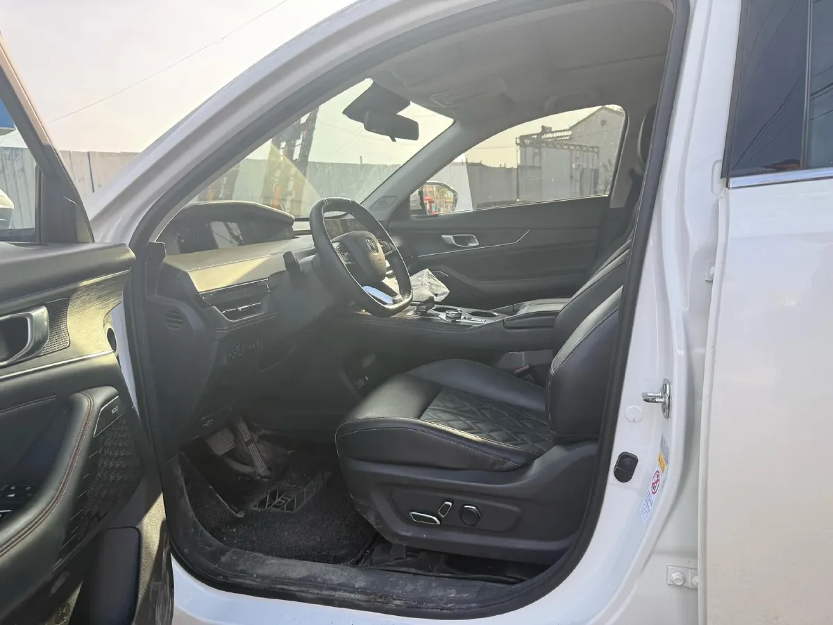 2021 ChangAn UNI-K 2.0T 233HP L4 8AT,autocango,china used car exporter,china ev exporter,chinese used car exporter,chinese used ev exporter