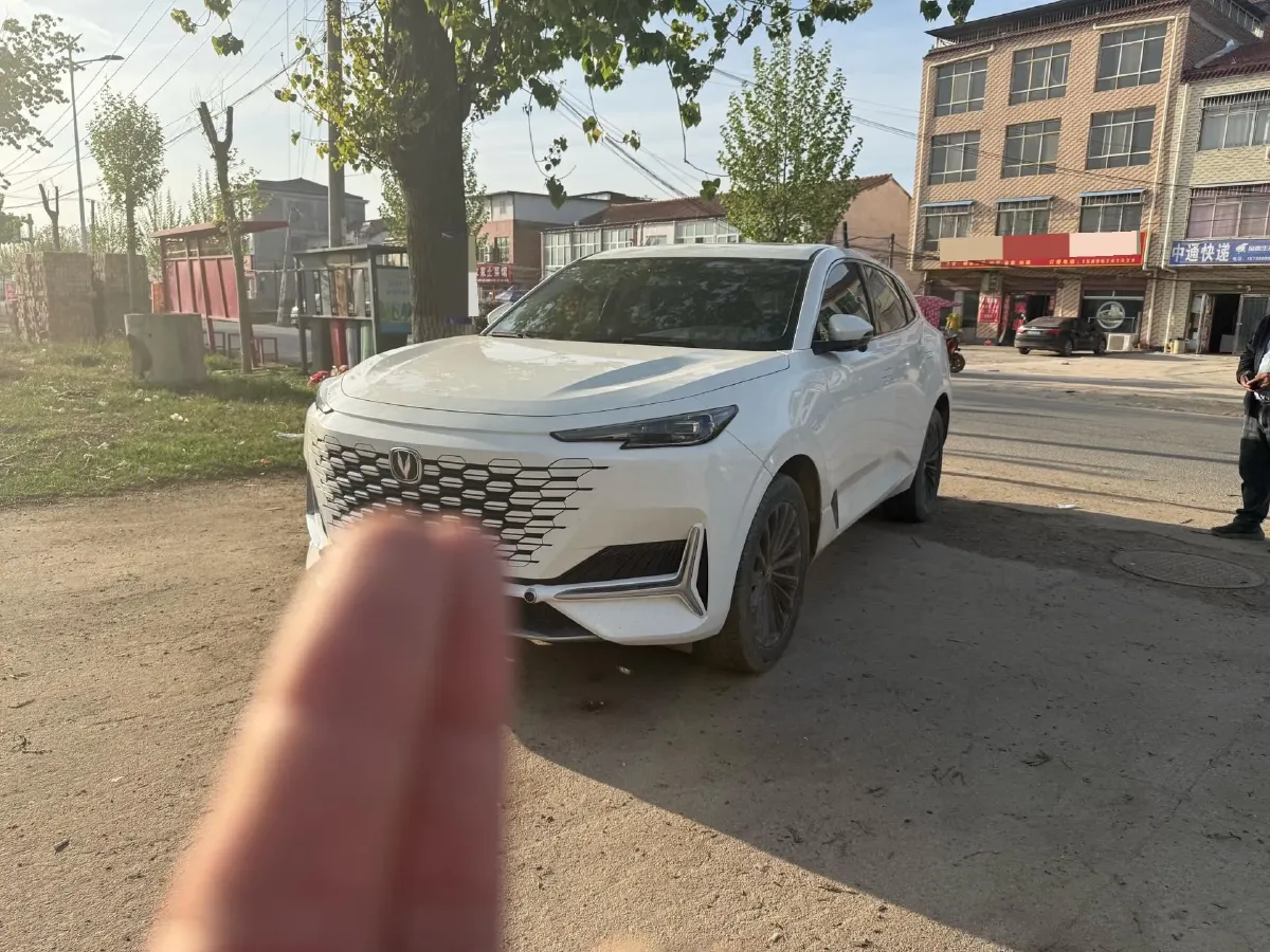 2021 ChangAn UNI-K 2.0T 233HP L4 8AT,autocango,china used car exporter,china ev exporter,chinese used car exporter,chinese used ev exporter