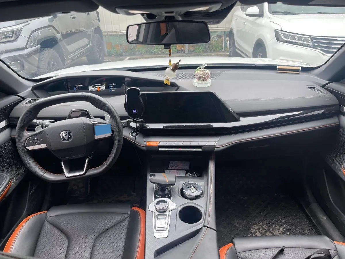 2023 ChangAn UNI-V 1.5T 188HP L4 7DCT,autocango,china used car exporter,china ev exporter,chinese used car exporter,chinese used ev exporter