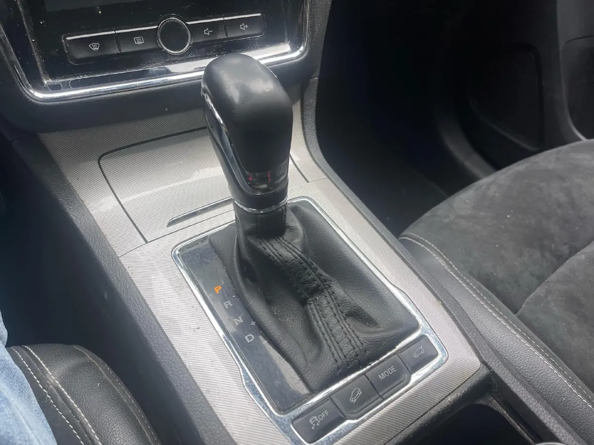 2018 Roewe RX5 1.5T 169HP L4 2AT PHEV 12KWH,autocango,china used car exporter,china ev exporter,chinese used car exporter,chinese used ev exporter