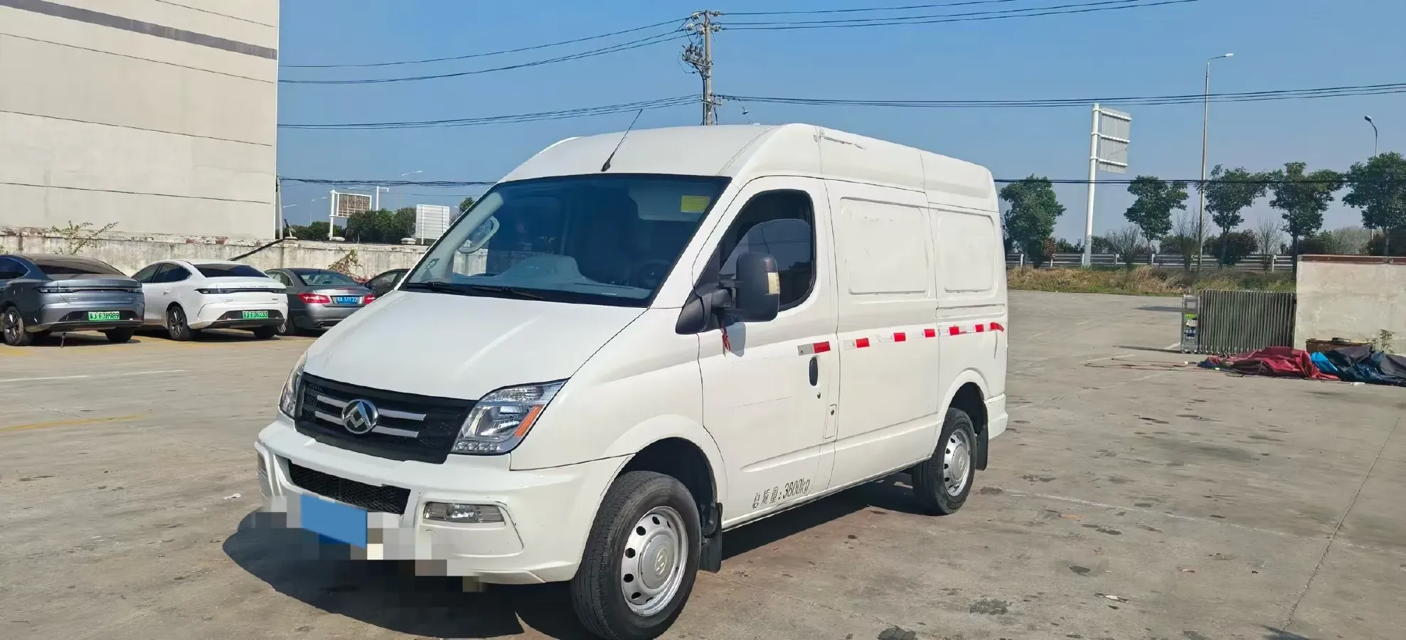 2023 MAXUS XinTu V80 2.0T 127HP L4 6MT,autocango,china used car exporter,china ev exporter,chinese used car exporter,chinese used ev exporter