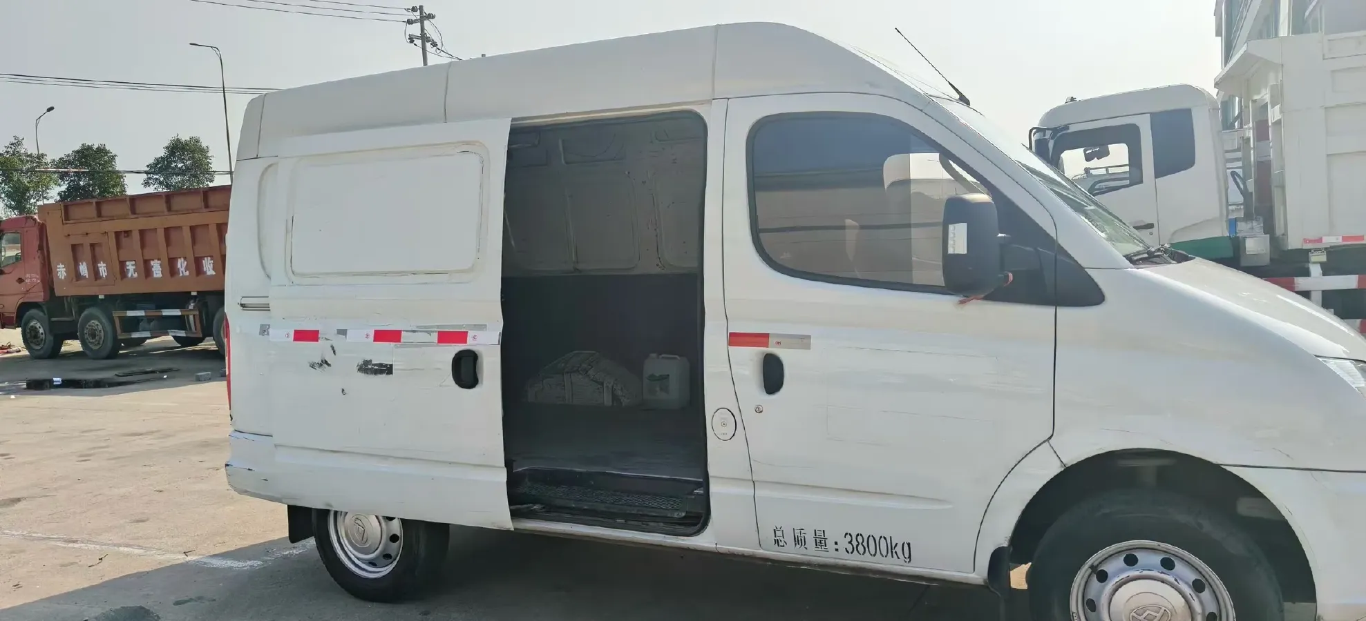 2023 MAXUS XinTu V80 2.0T 127HP L4 6MT,autocango,china used car exporter,china ev exporter,chinese used car exporter,chinese used ev exporter