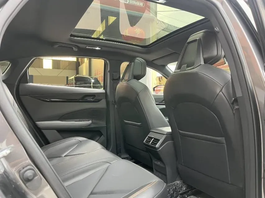 2022 ChangAn UNI-V 1.5T 188HP L4 7DCT,autocango,china used car exporter,china ev exporter,chinese used car exporter,chinese used ev exporter