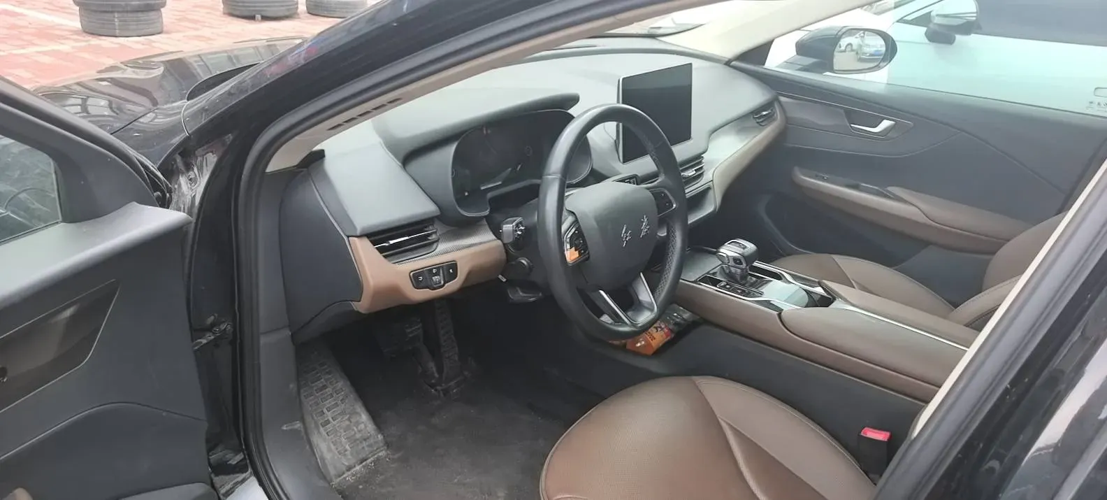 2022 HongQi E-QM5 BEV 56KWH,autocango,china used car exporter,china ev exporter,chinese used car exporter,chinese used ev exporter