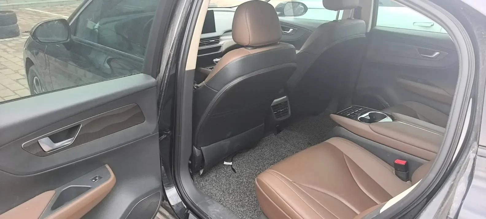 2022 HongQi E-QM5 BEV 56KWH,autocango,china used car exporter,china ev exporter,chinese used car exporter,chinese used ev exporter