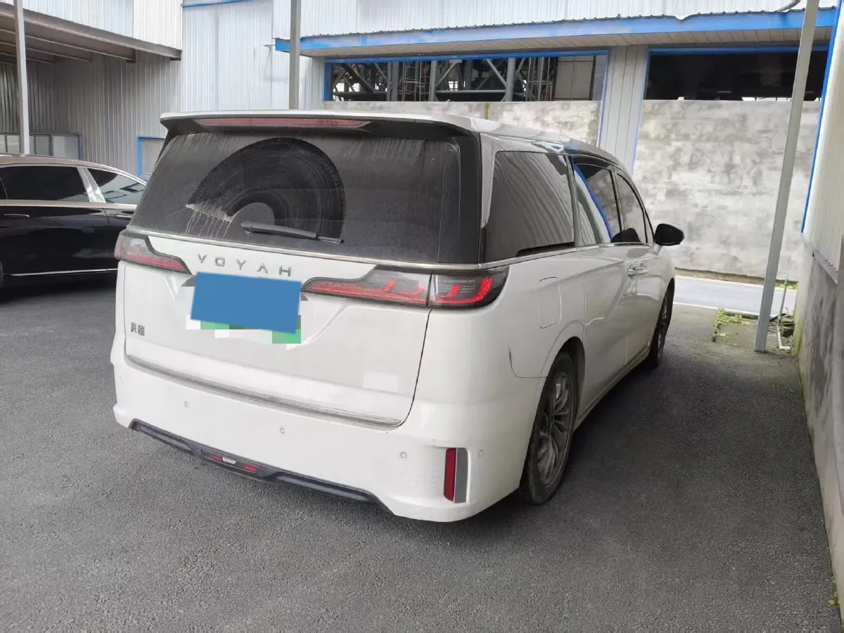 2022 Voyah Dream 1.5T 136HP L4 PHEV 25.57KWH,autocango,china used car exporter,china ev exporter,chinese used car exporter,chinese used ev exporter