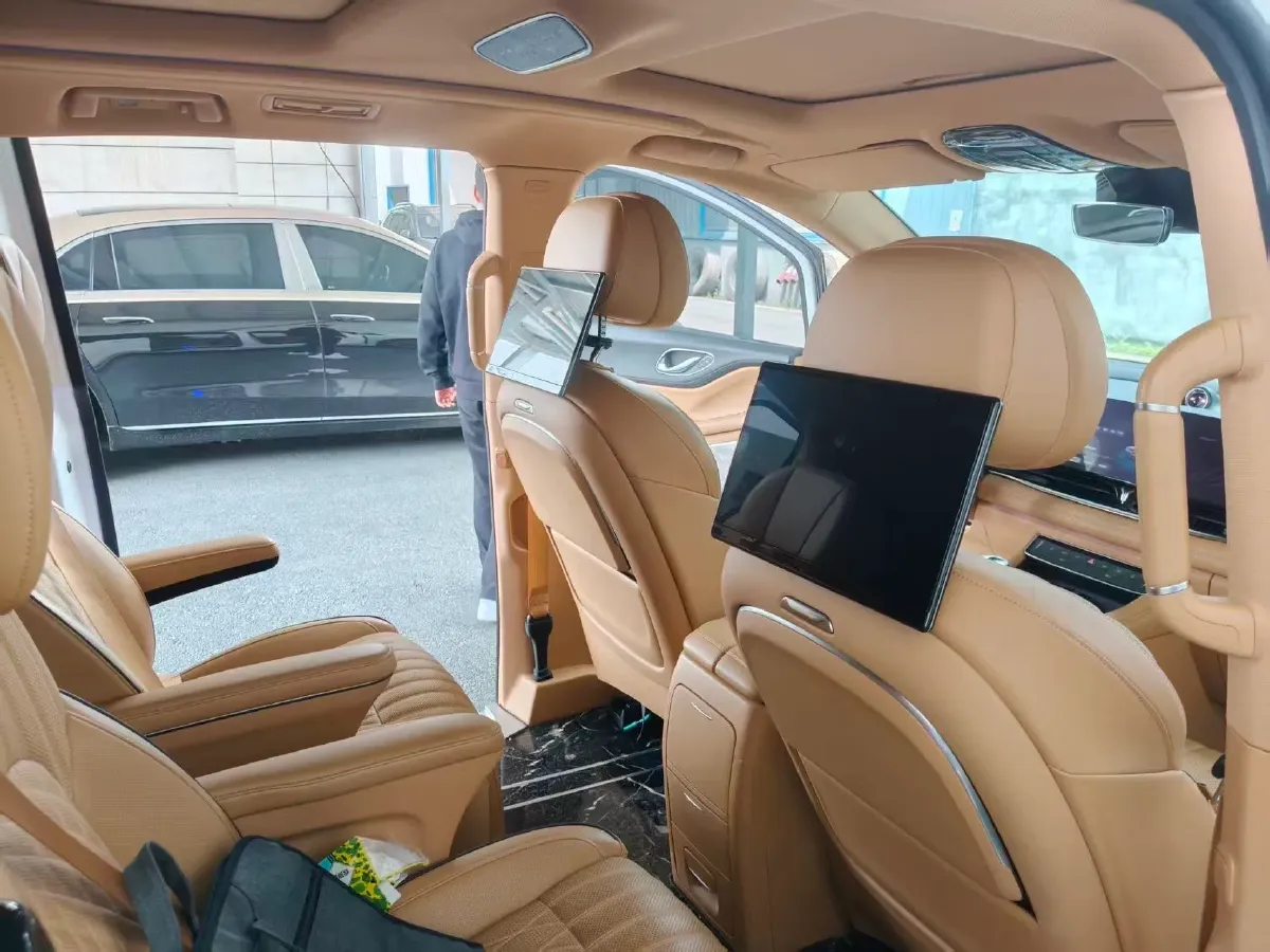 2022 Voyah Dream 1.5T 136HP L4 PHEV 25.57KWH,autocango,china used car exporter,china ev exporter,chinese used car exporter,chinese used ev exporter