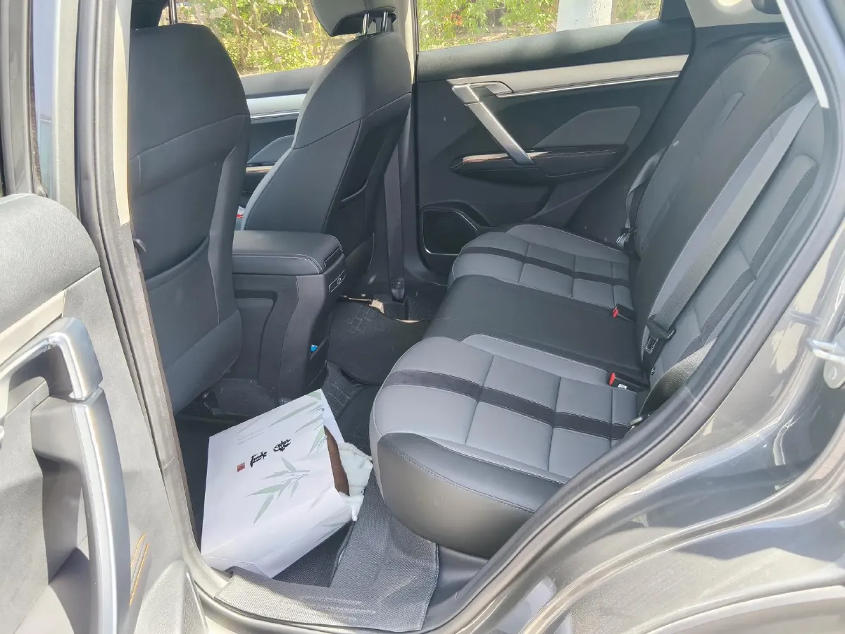 2024 Geely Coolray 1.5T 181HP L4 7DCT,autocango,china used car exporter,china ev exporter,chinese used car exporter,chinese used ev exporter