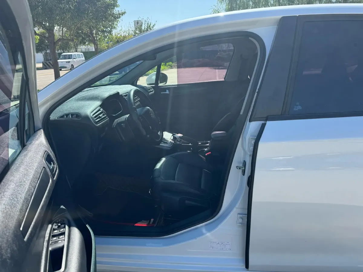 2018 Citroen C4 C-Quatre 1.6L 117HP L4 6AT,autocango,china used car exporter,china ev exporter,chinese used car exporter,chinese used ev exporter