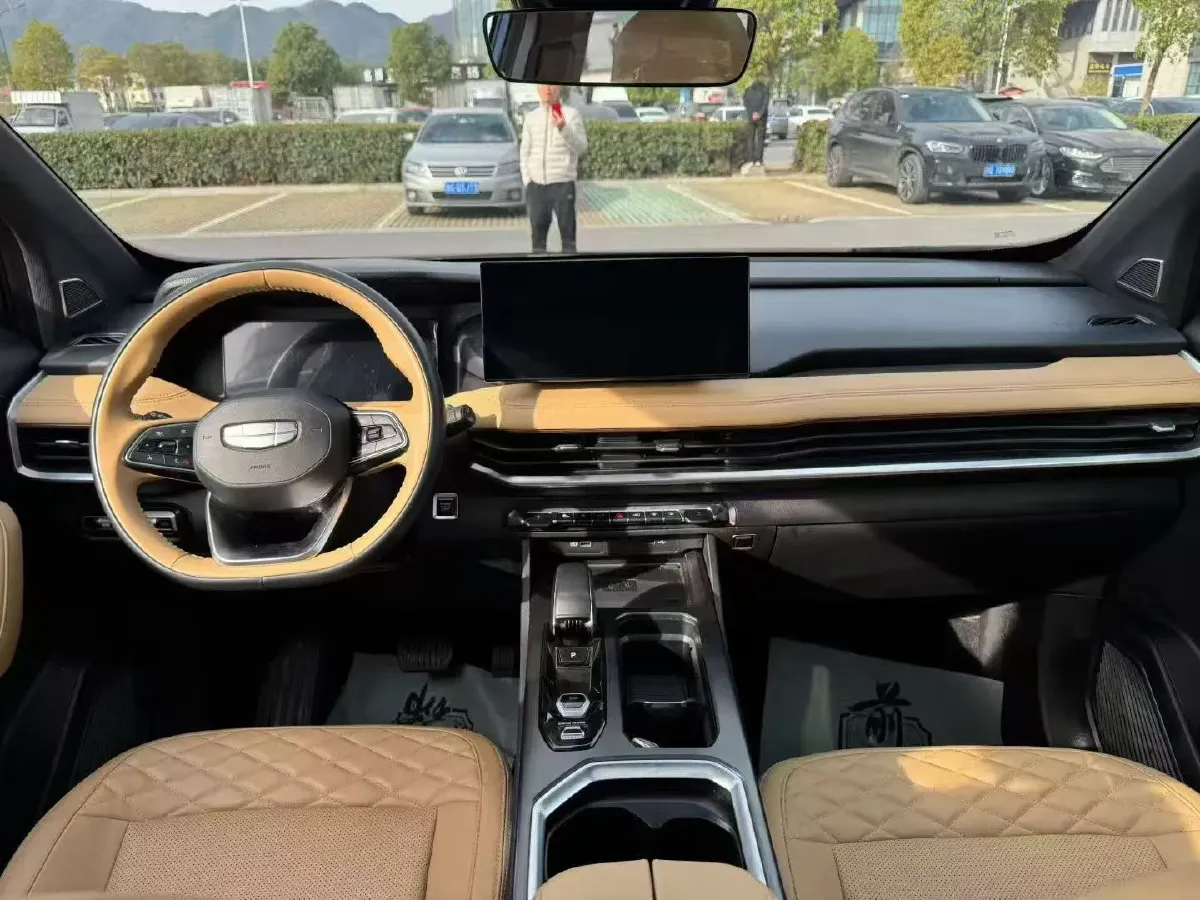 2024 Geely Okavango L 2.0T 218HP L4 7DCT,autocango,china used car exporter,china ev exporter,chinese used car exporter,chinese used ev exporter