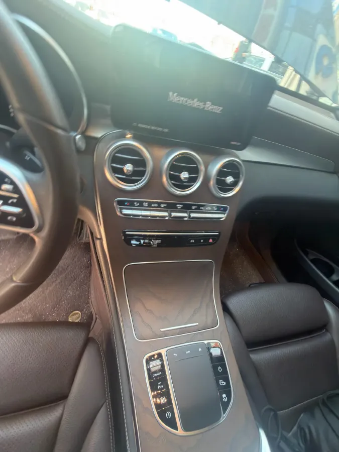 2022 Mercedes-Benz GLC Class 2.0T 258HP L4 9AT,autocango,china used car exporter,china ev exporter,chinese used car exporter,chinese used ev exporter