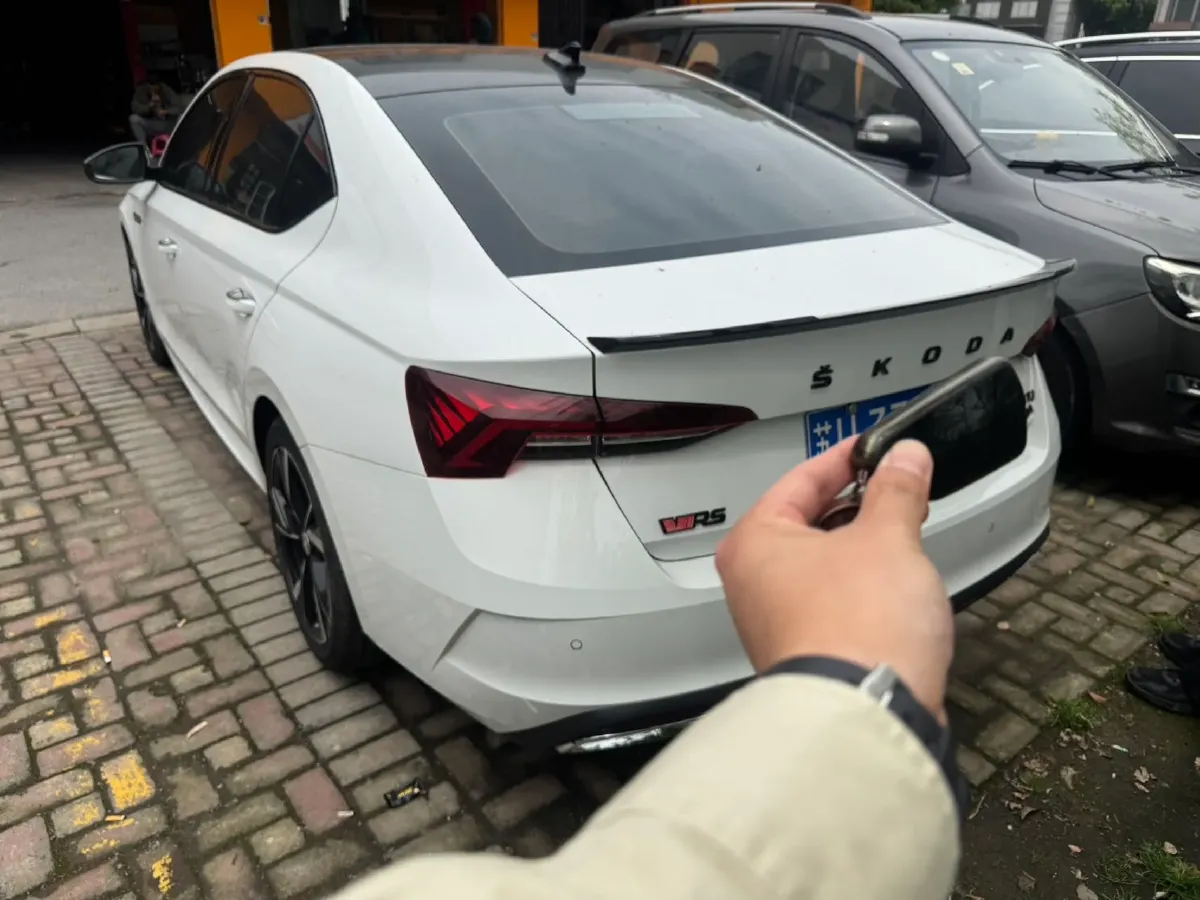 2022 Skoda Octavia 1.4T 150HP L4 7DCT,autocango,china used car exporter,china ev exporter,chinese used car exporter,chinese used ev exporter