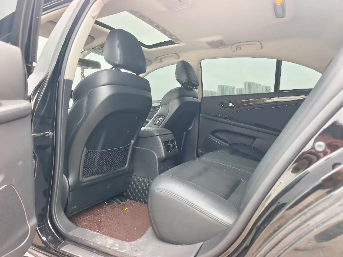 2021 HongQi H7 1.8T 188HP L4 6AT,autocango,china used car exporter,china ev exporter,chinese used car exporter,chinese used ev exporter