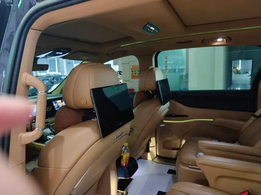 2022 Voyah Dream 1.5T 136HP L4 PHEV 25.57KWH,autocango,china used car exporter,china ev exporter,chinese used car exporter,chinese used ev exporter