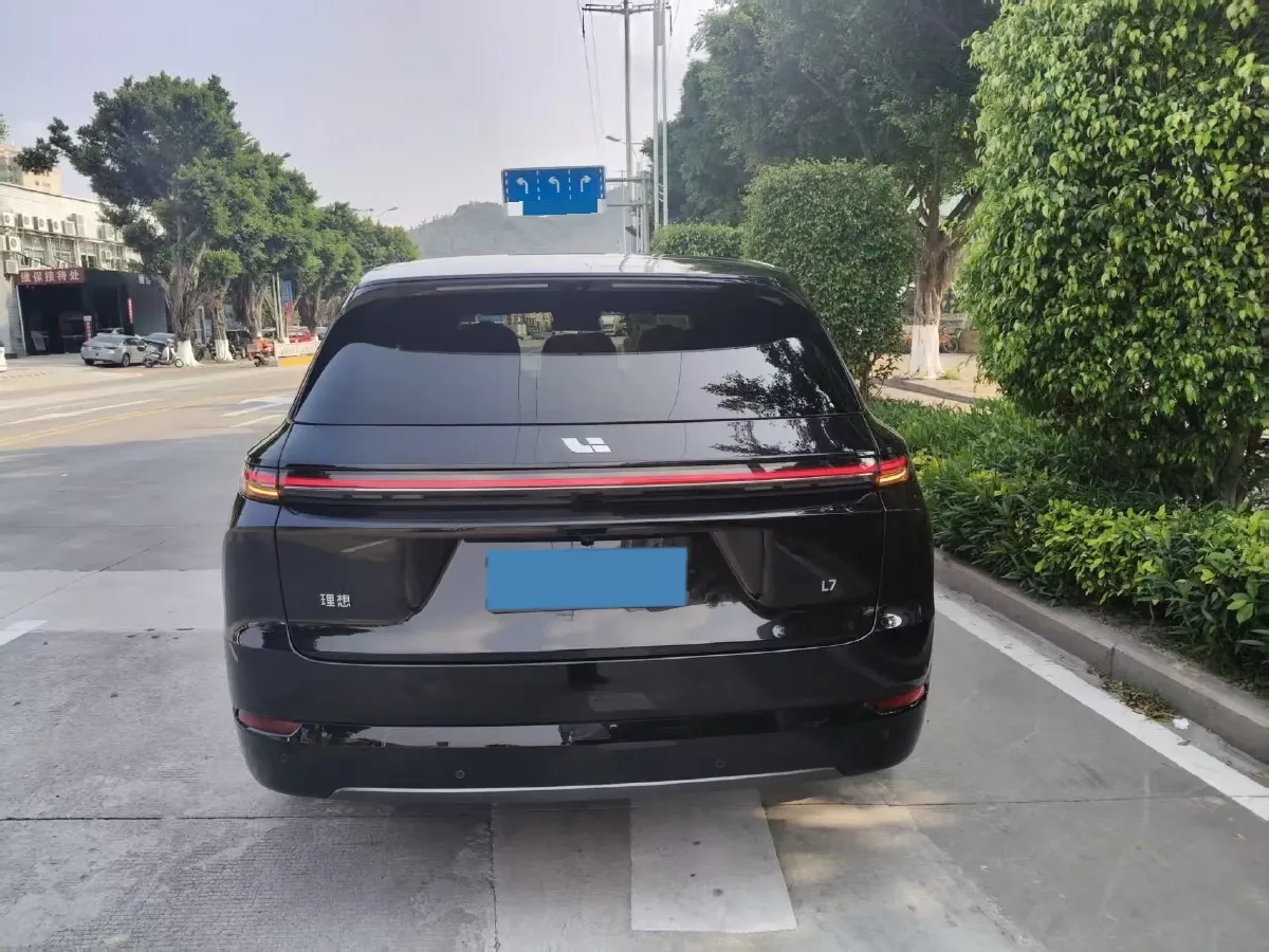 2025 Li L7 Range Extended 154HP REEV,autocango,china used car exporter,china ev exporter,chinese used car exporter,chinese used ev exporter