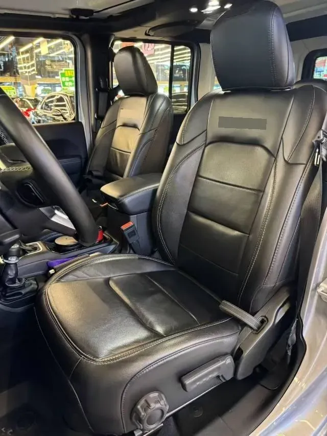 2019 Jeep Wrangler 2.0T 266HP L4 8AT,autocango,china used car exporter,china ev exporter,chinese used car exporter,chinese used ev exporter